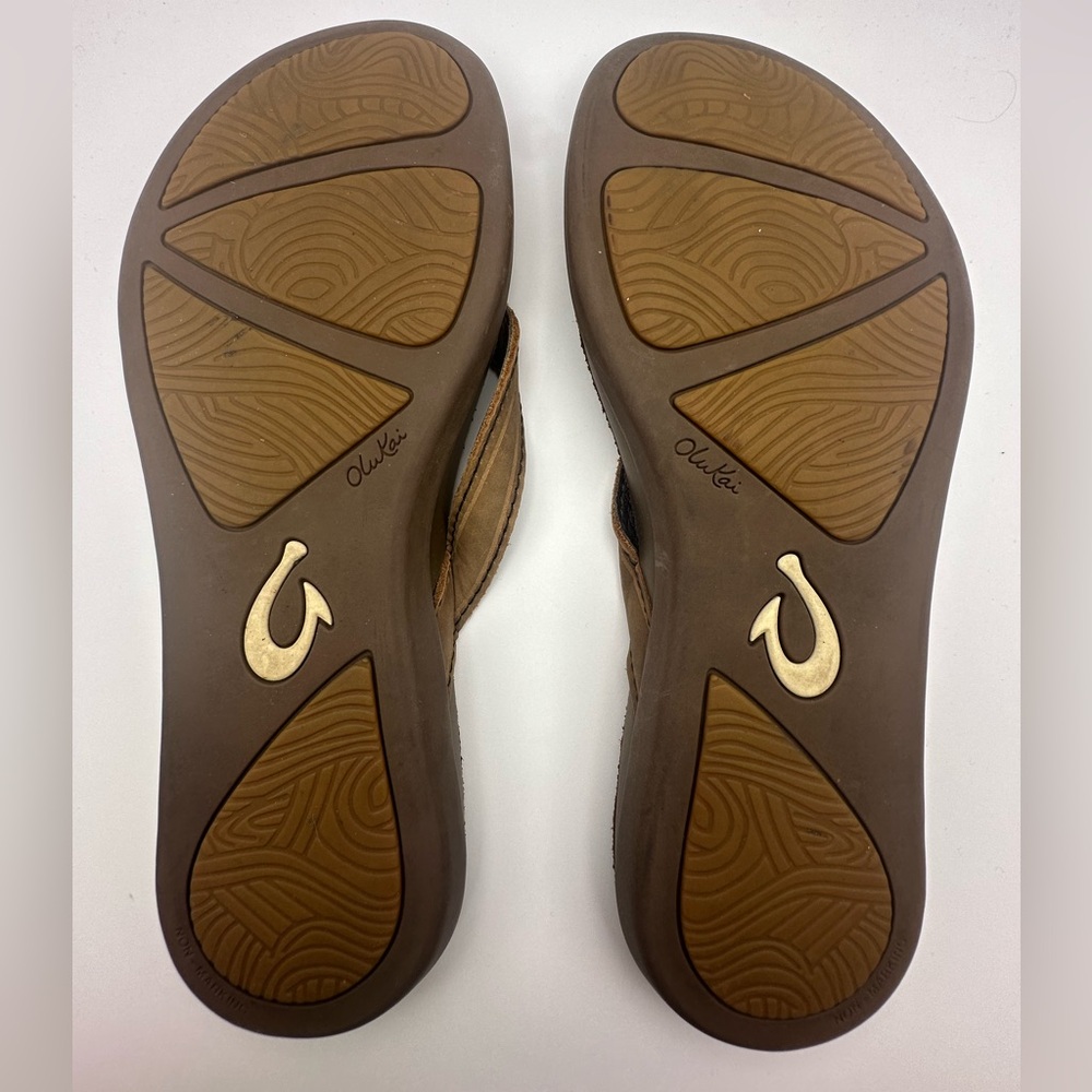 Women Olukai Aukai Brown Sandals - Picture 2 of 4